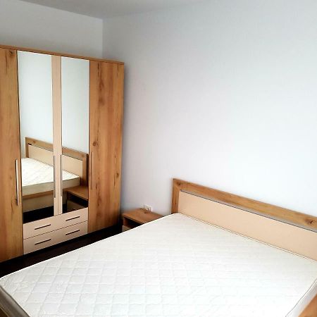 Happyhome Central Deluxe Apartments Орадеа Екстериор снимка