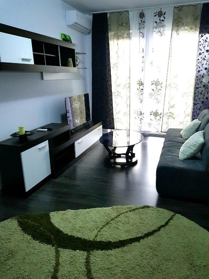 Happyhome Central Deluxe Apartments Орадеа Екстериор снимка