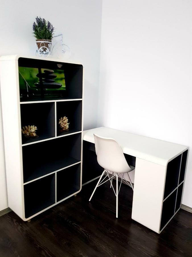 Happyhome Central Deluxe Apartments Орадеа Екстериор снимка