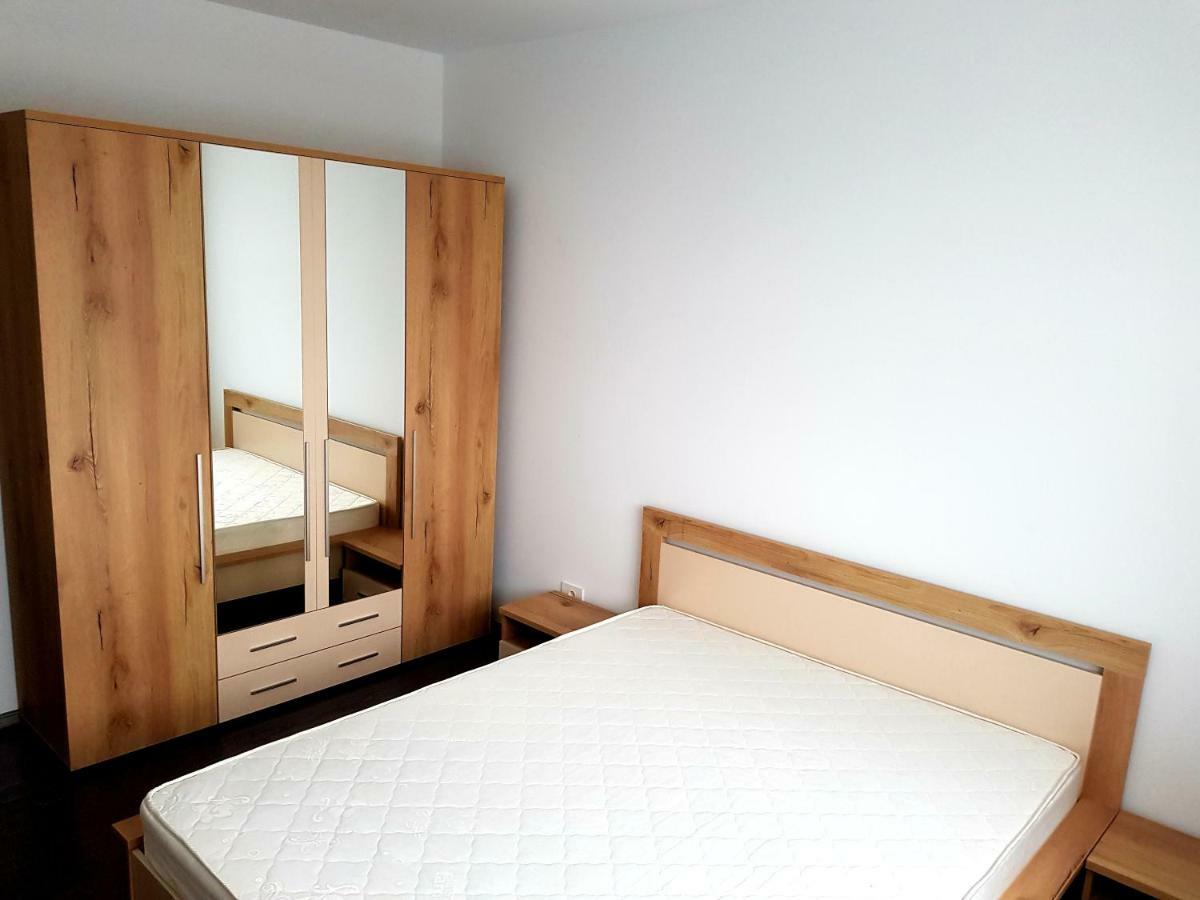 Happyhome Central Deluxe Apartments Орадеа Екстериор снимка